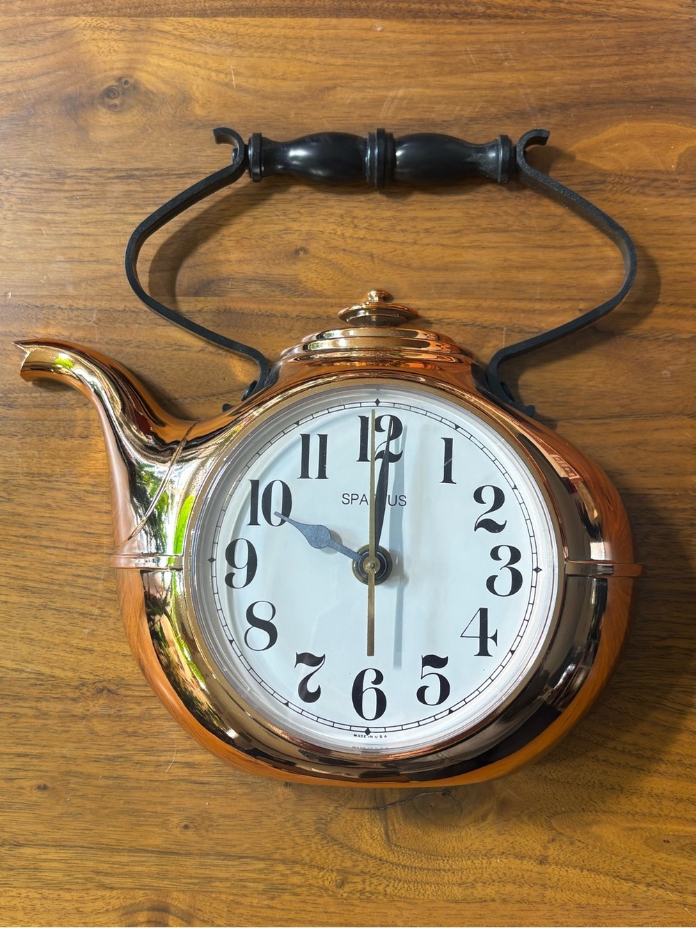 Spartus new old stock: vintage 70s copper-toned teakettle electric wall clock - Picture 3 of 11